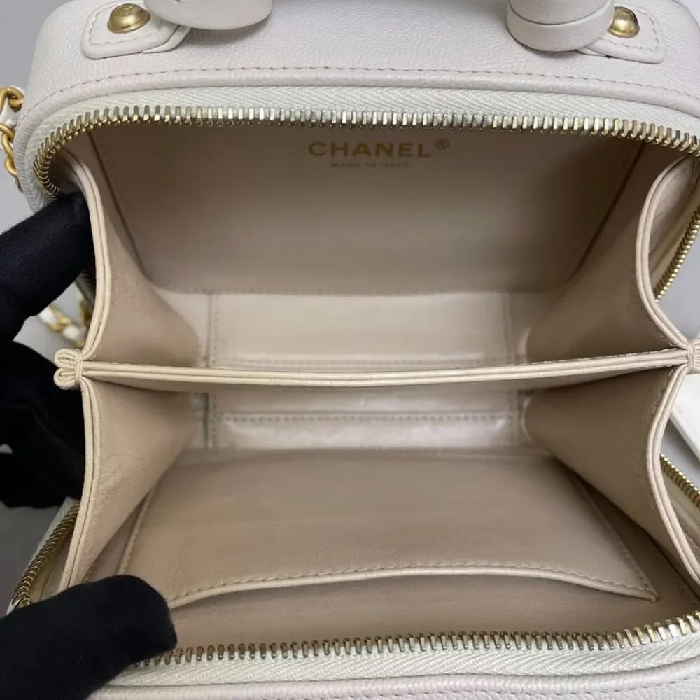 Chanel Women Pre-Loved Bag Very Good Condition